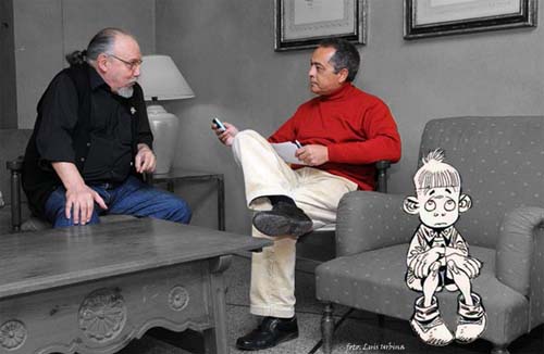 Durante la entrevista, con el autor de la misma, Pascual Vera.